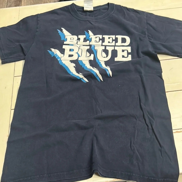 Bleed Blue Seahawks size small - Picture 1 of 4